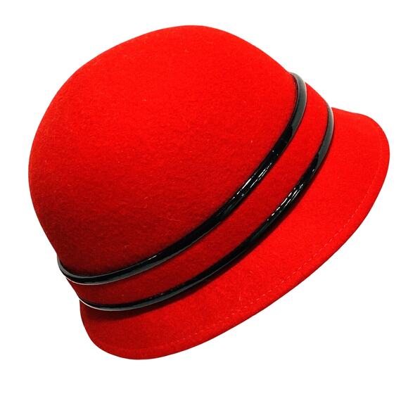 Red Felted Wool Bucket Hat 1980’s by Target Black Patent Trim Chic One Size - Picture 3 of 9